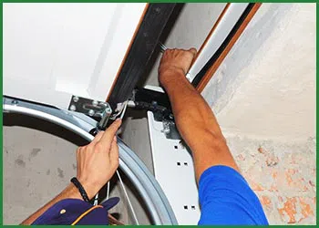 Quality Garage Door Hyattsville, MD 301-349-7945 - garagedoor-spring-repair-t-21-gr-39m